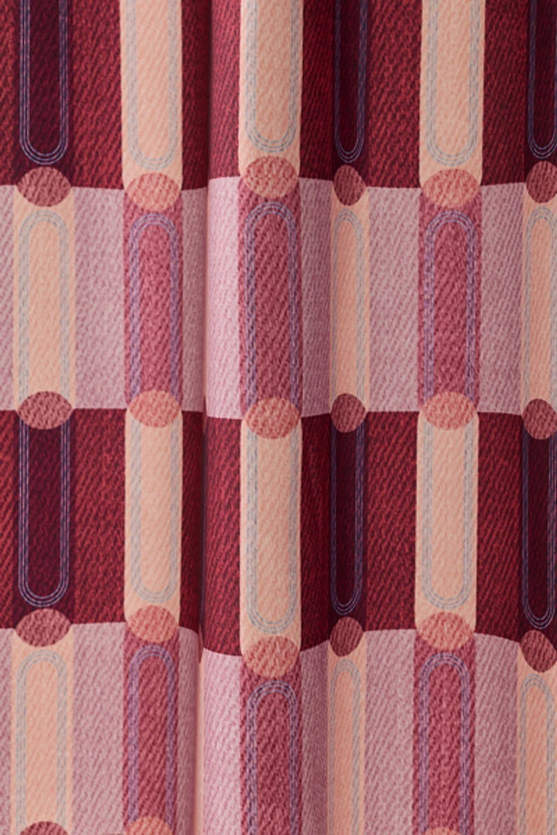 Rounded Striped Patterned Shower Curtain