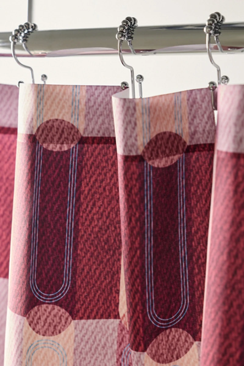 Rounded Striped Patterned Shower Curtain