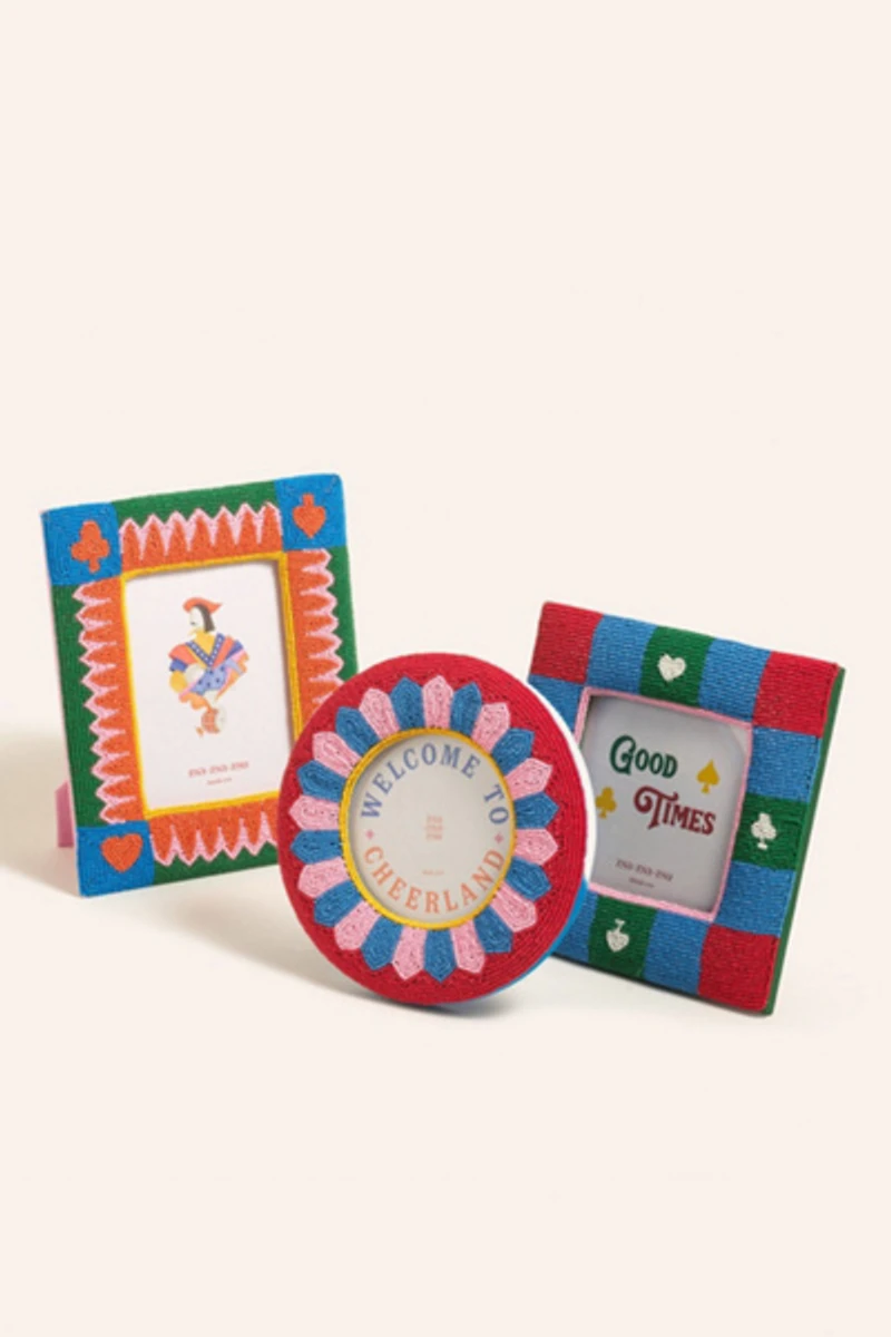 Zsa Zsa Zsu Dadri Round Decorative Beaded Wood Frame