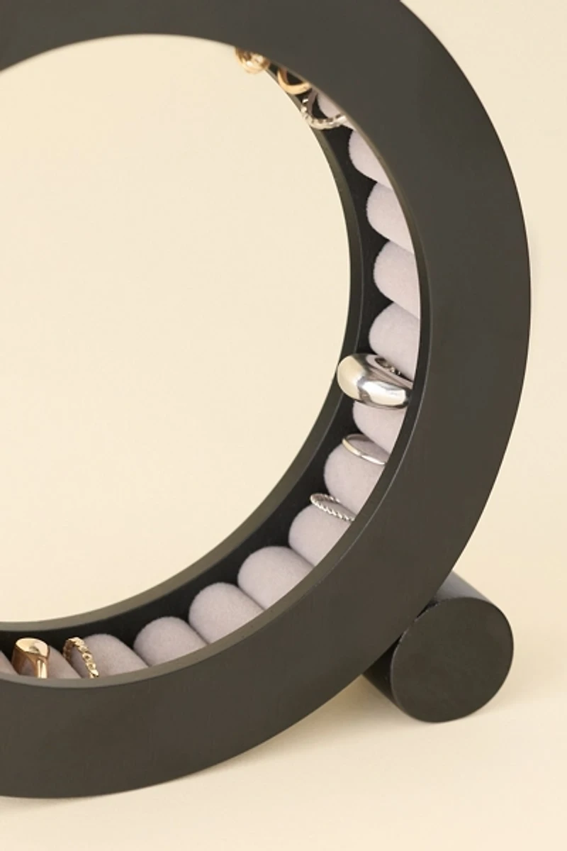 Harlow Round Wheel Ring Holder