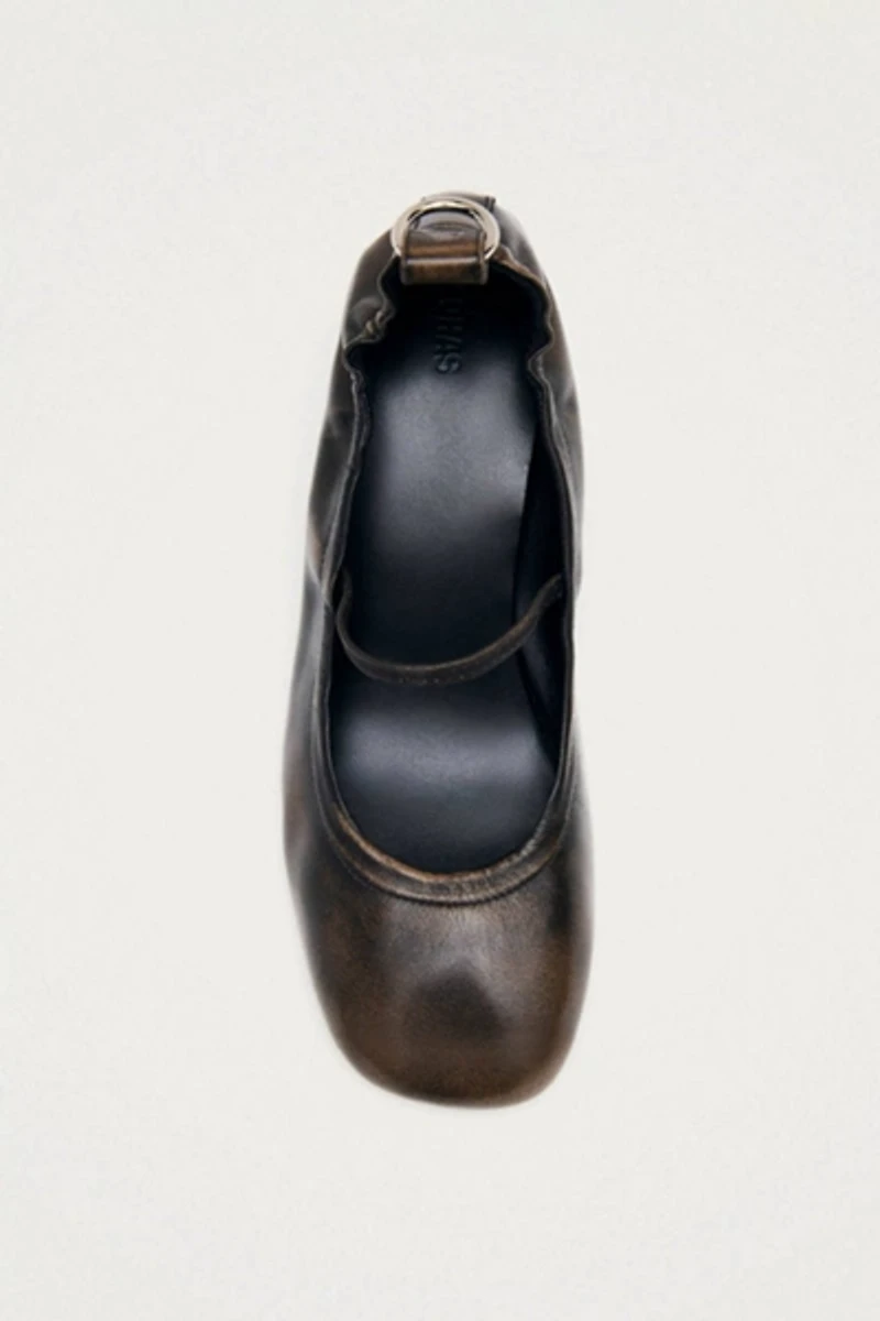 ALOHAS Rhiane Leather Pumps