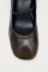 ALOHAS Rhiane Leather Pumps