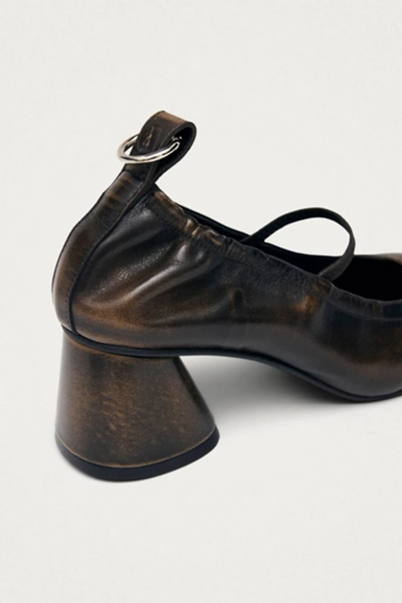 ALOHAS Rhiane Leather Pumps
