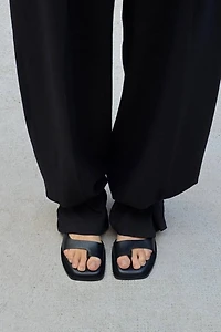 ALOHAS Tebas Leather Sandals