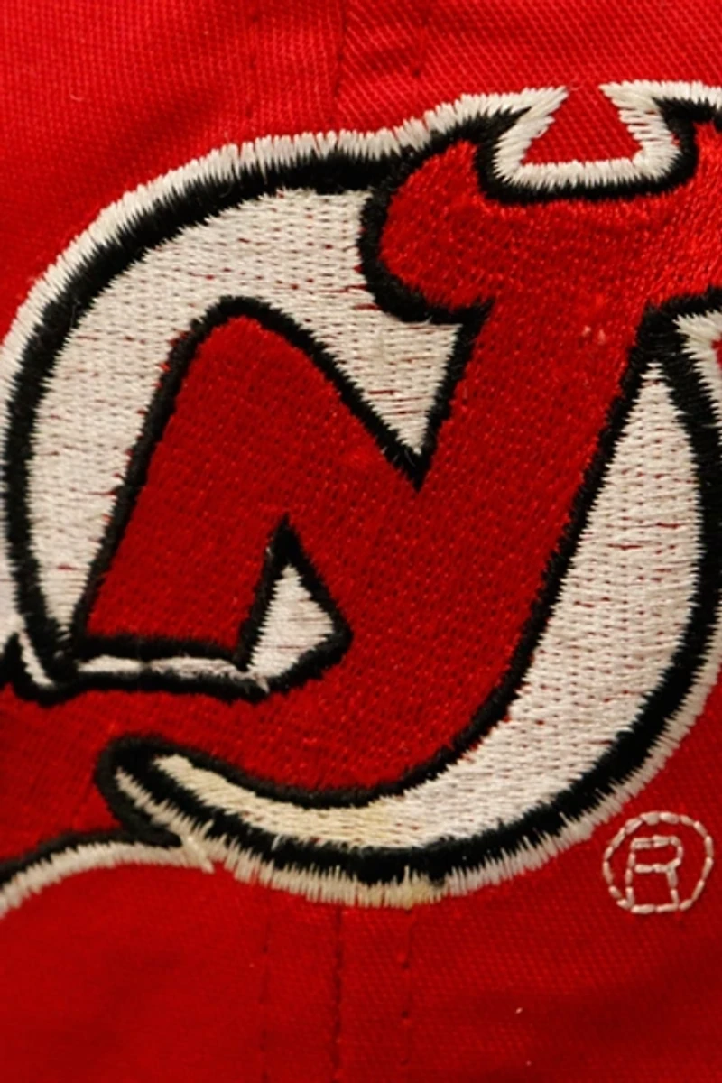 Vintage Starter New Jersey Devils Embroidered Logo Hat