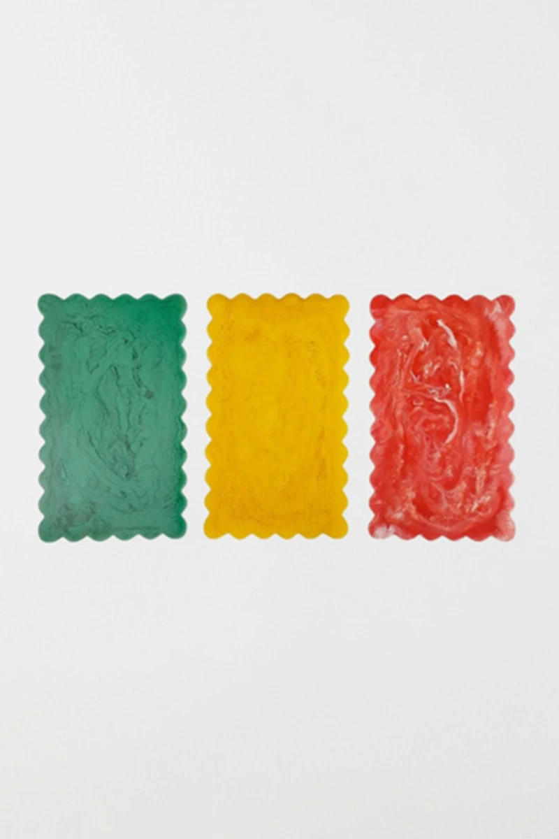 Casa Amarosa Scallop Rectangular Resin Cheese Board