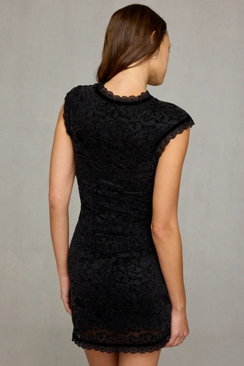 Kimchi Blue Call Me Keyhole Cutout Lace Mini Dress