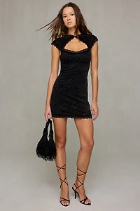 Kimchi Blue Call Me Keyhole Cutout Lace Mini Dress