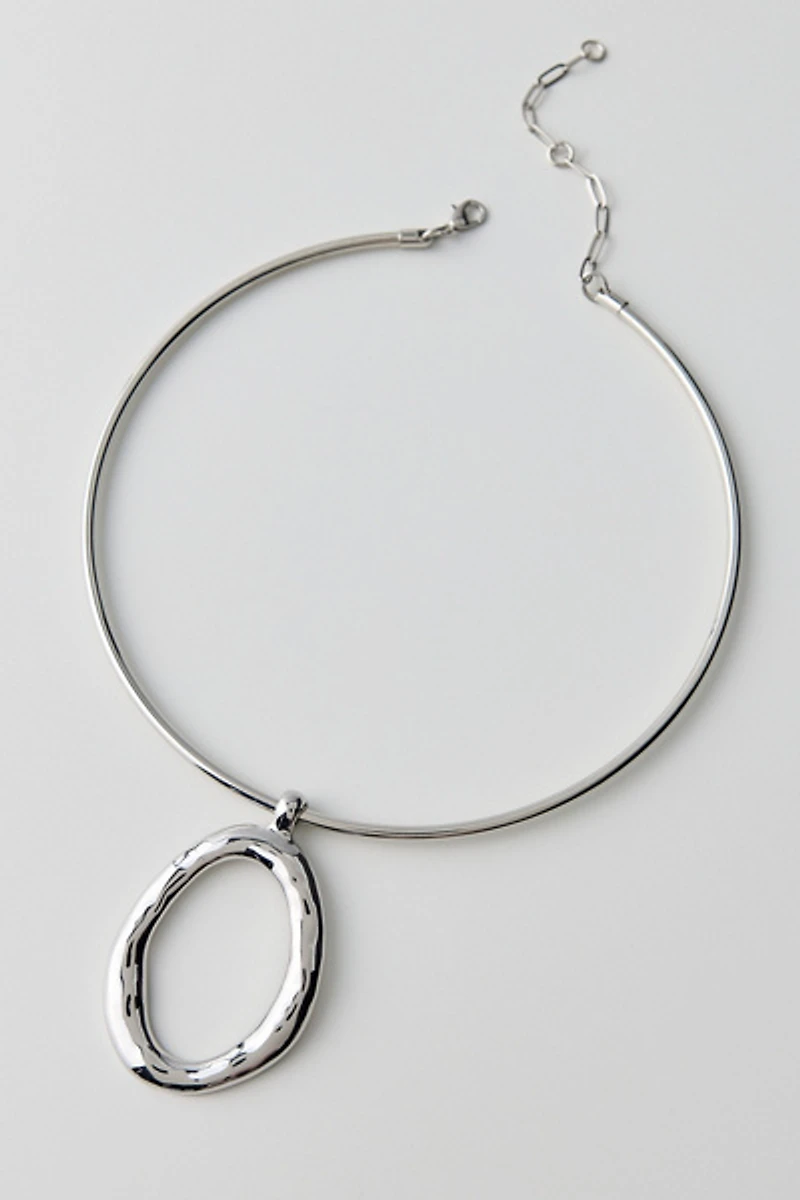 Olivia Oval Pendant Wire Choker Necklace