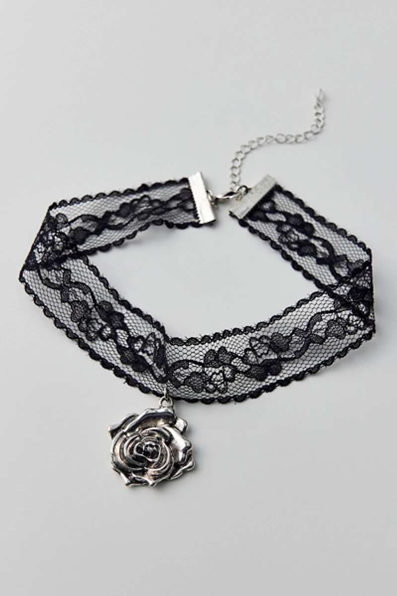 Lace Rosette Choker Necklace