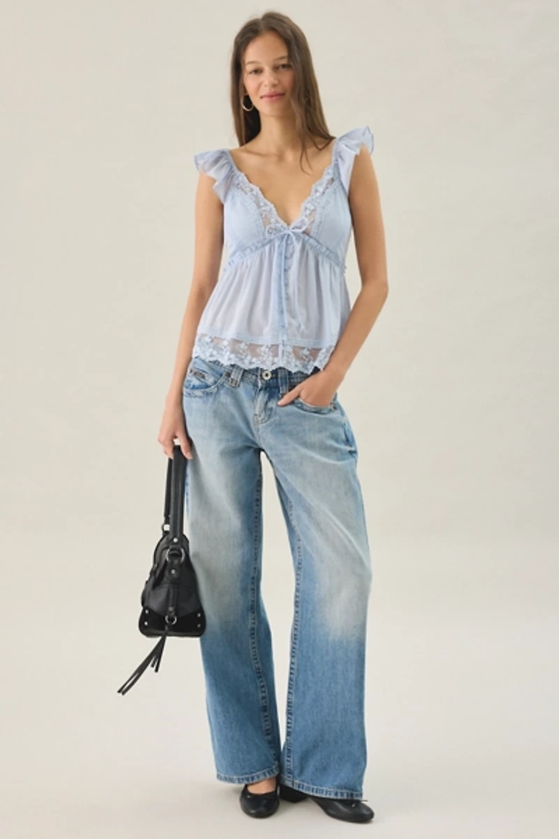 Kimchi Blue Fauna Lace Trim Flutter Sleeve Babydoll Blouse