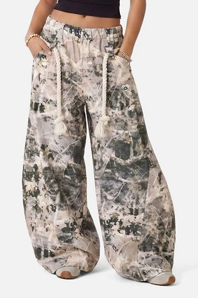 Aelfric Eden Camo Super Baggy Sweatpants