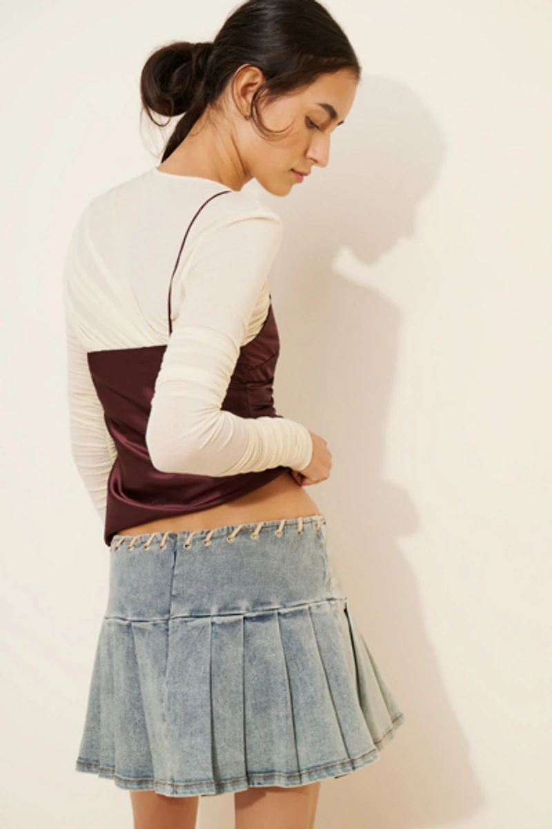 By dyin Davia Micro Skirt