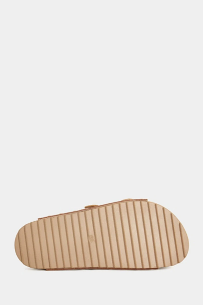 Azalea Wang Algedi Grommet Flatform Sandal