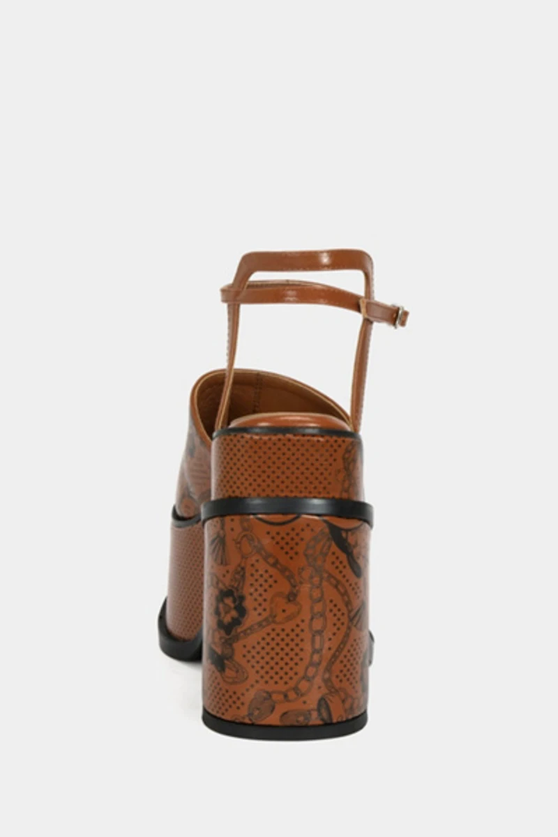 Azalea Wang Anthelmine Platform Sandal