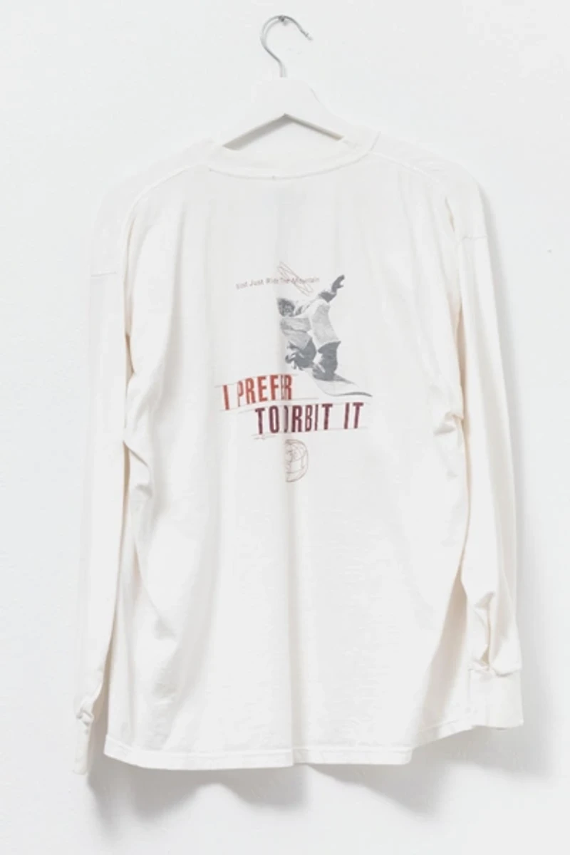 Vintage Y2K Distressed Snowboard Graphic T-Shirt