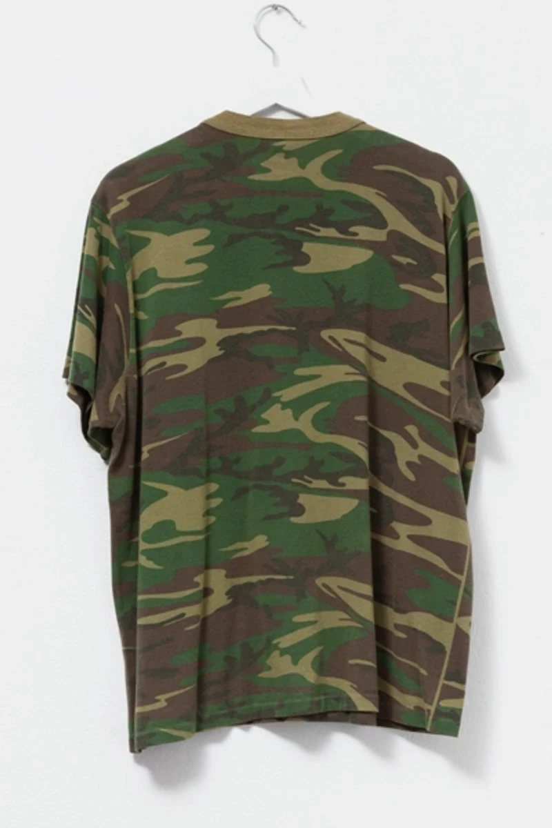 Vintage 1980s Distressed Camouflage Pocket T-Shirt Single Stitch