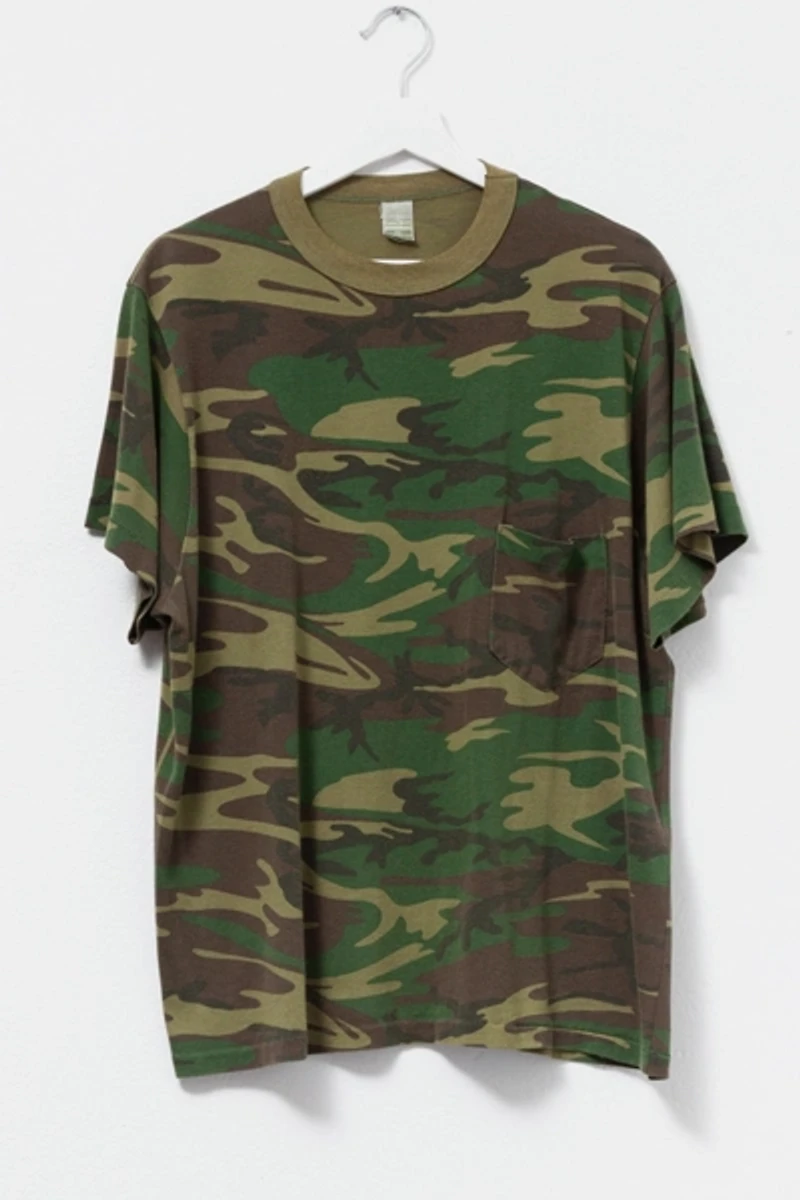 Vintage 1980s Distressed Camouflage Pocket T-Shirt Single Stitch