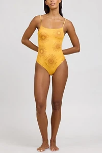 Onia Gabriella One Piece