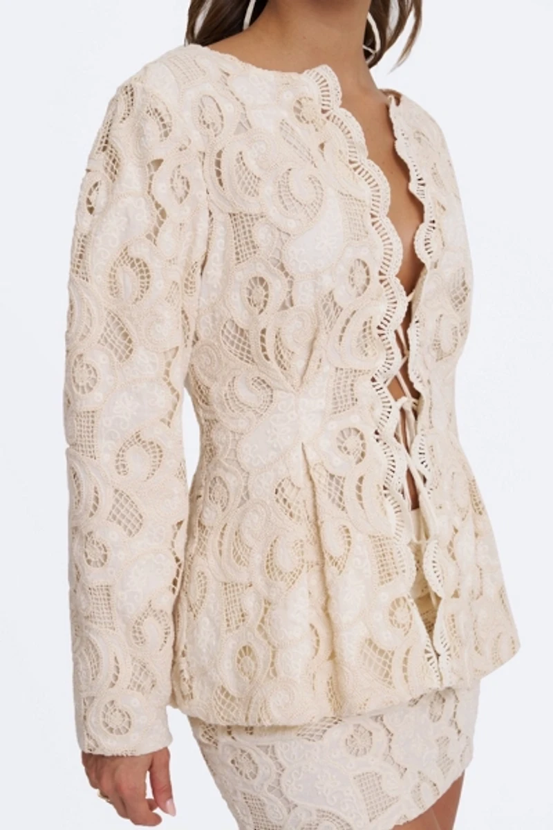 Miss Circle Wenley Cotton Lace Puff Sleeve Cinched Top