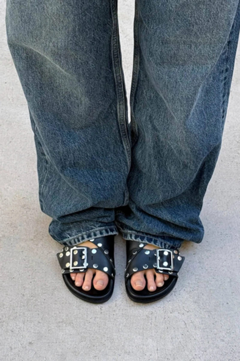 ALOHAS Alba Studs Leather Sandals
