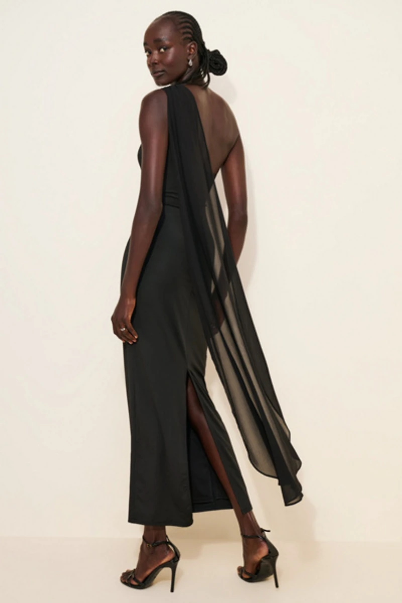 Lulu's Murray One-Shoulder Maxi Dress
