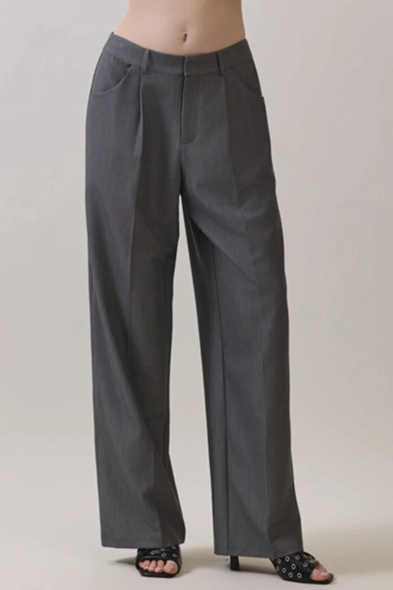 Personal Code Freya Pleated Trouser