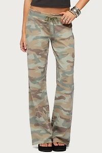 Edikted Kenan Straight Leg Camo Sweatpants
