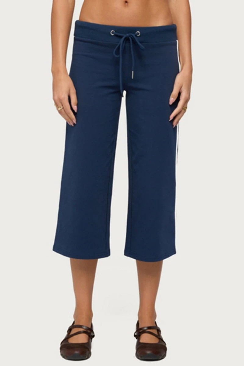 Edikted Zanele Side Stripe Capri Sweatpants