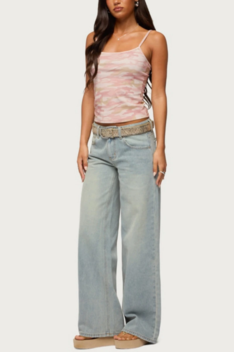 Edikted Quintie Mid Rise Straight Leg Jeans