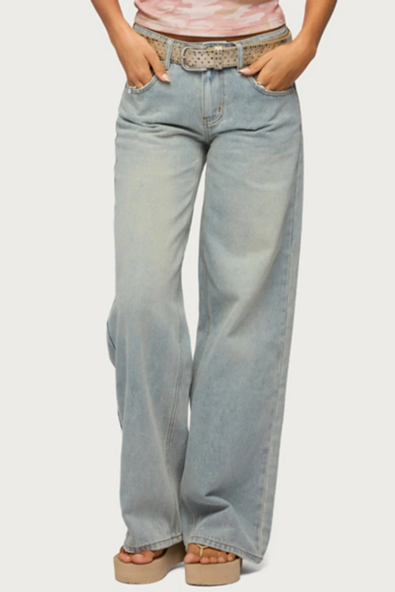 Edikted Quintie Mid Rise Straight Leg Jeans