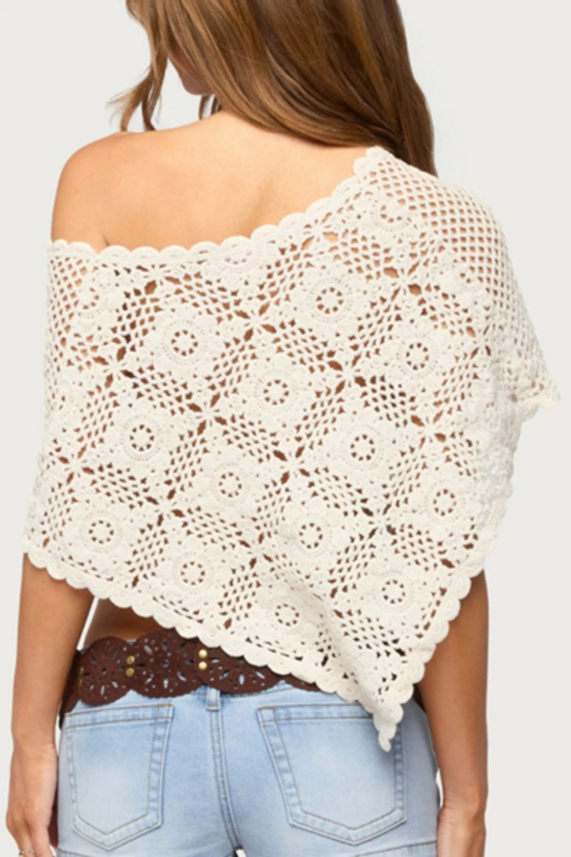 Edikted Lilianna Scalloped Crochet Poncho