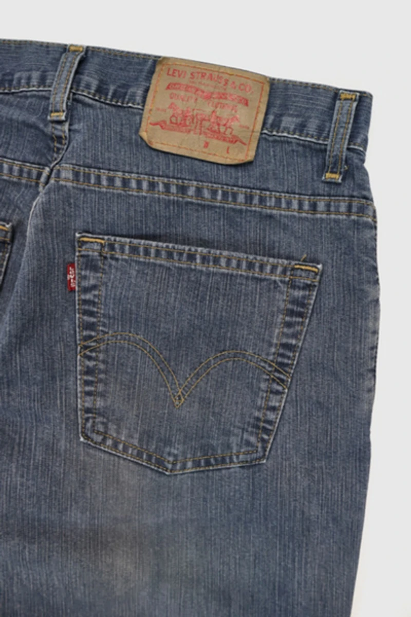 Vintage Levi’s® Straight Fit Jeans
