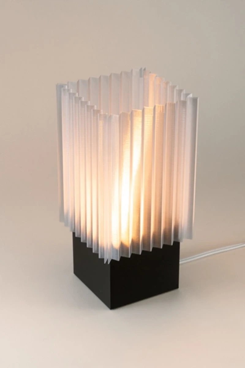 Honey & Ivy Verse Table Lamp