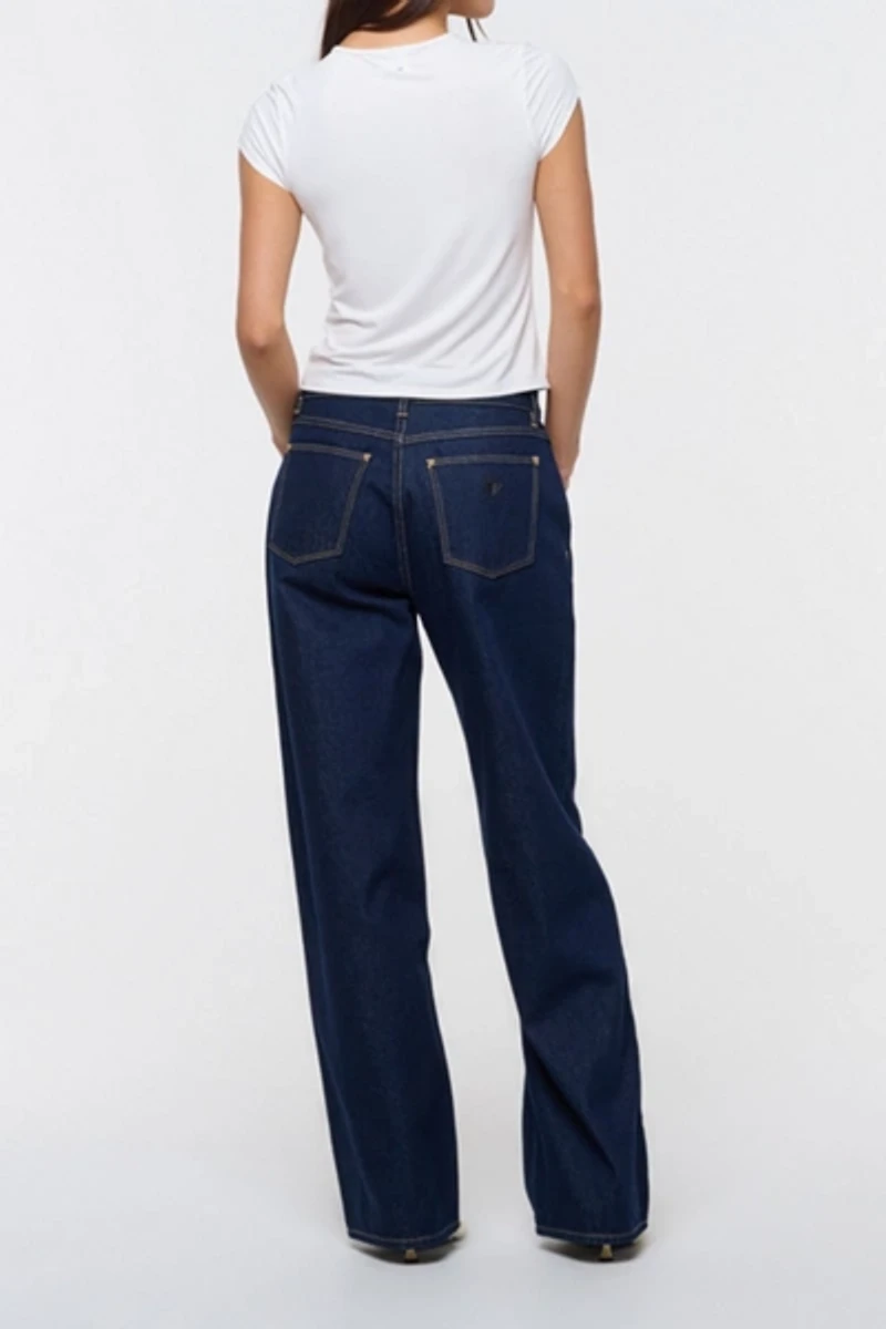 Abrand Sweetheart Keyhole Tee
