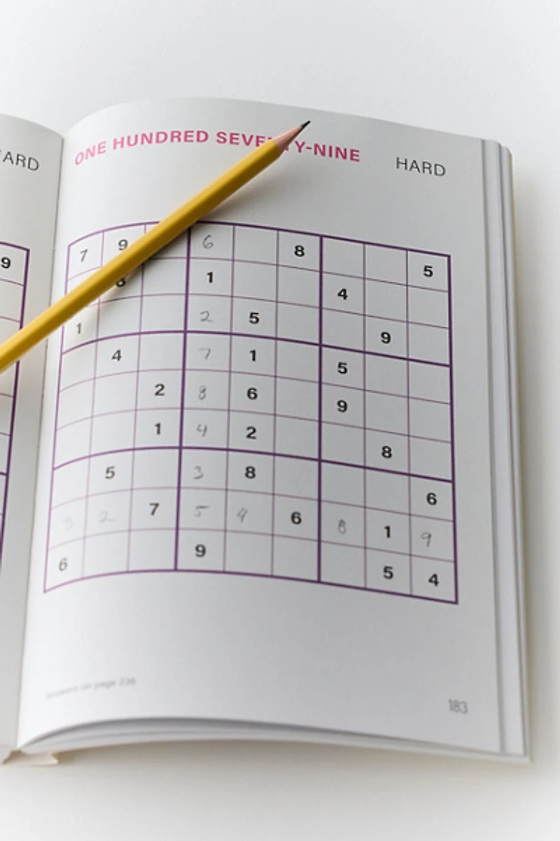 Sudoku: 200 Sudoku Puzzles To Sharpen Your Mind By Maria Shriver, Patrick Schwarzenegger & MOSH