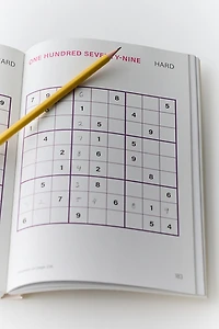 Sudoku: 200 Sudoku Puzzles To Sharpen Your Mind By Maria Shriver, Patrick Schwarzenegger & MOSH