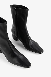 Intentionally Blank Carlton Heeled Mid Boot