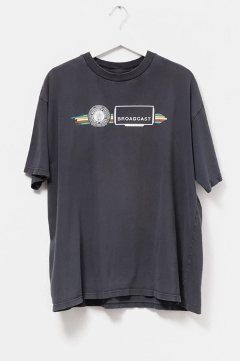 Vintage Y2K Distressed Black Graphic Broadcast T-Shirt