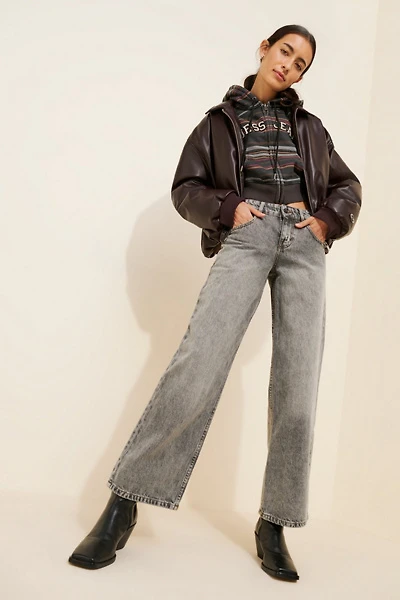 Motel Low Rise Parallel Jeans