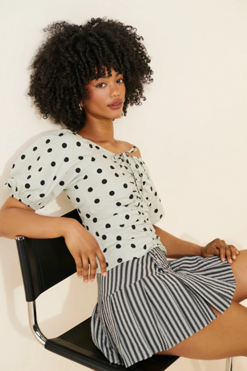 Lisa Says Gah Margaret Off-Shoulder Top