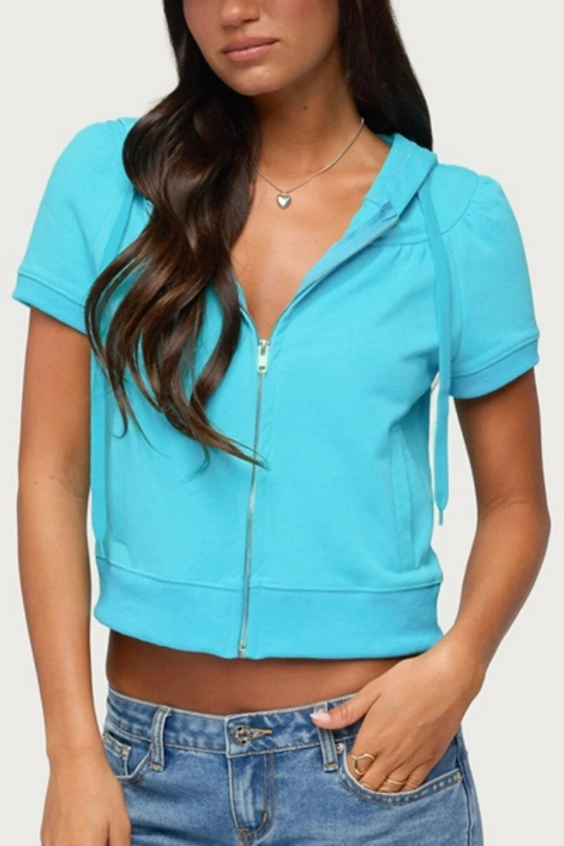 Edikted Daisi Short Sleeve Hoodie Top