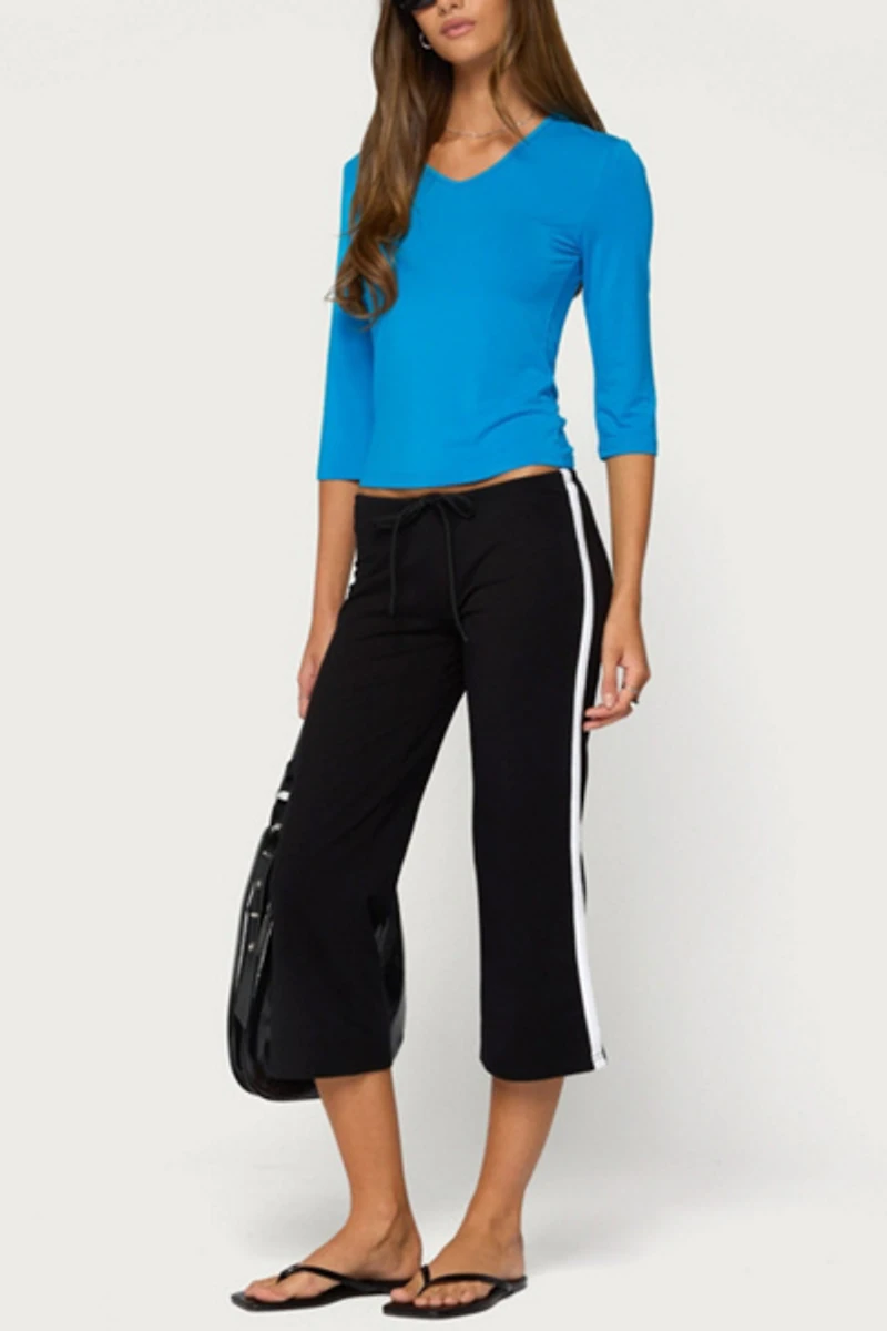 Edikted Toralei Three-Quarter Sleeve V Neck Top