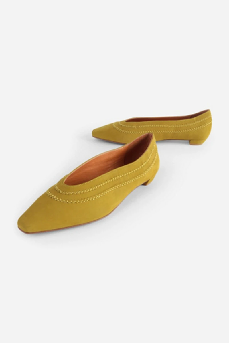 Intentionally Blank Lofty Snipped Toe Ballet Flat