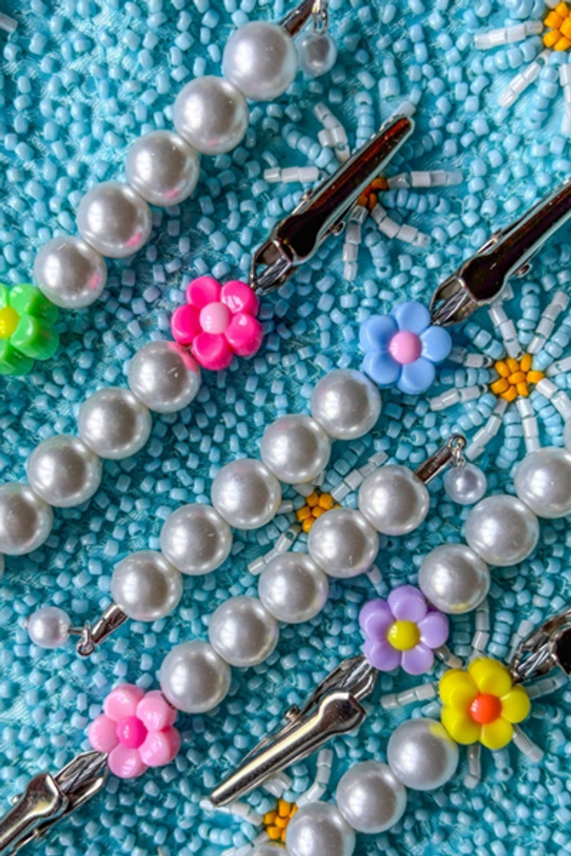 Burner Babe Flower Pearl J Clip