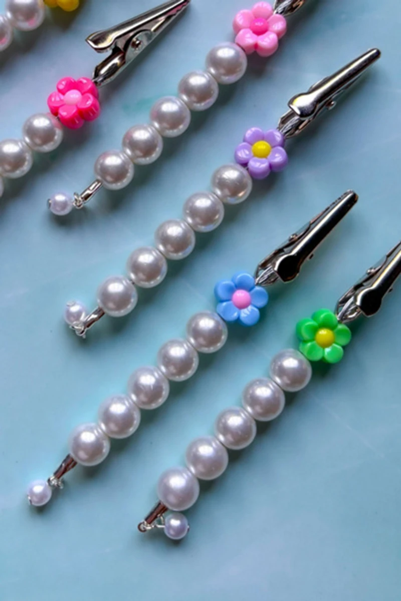 Burner Babe Flower Pearl J Clip