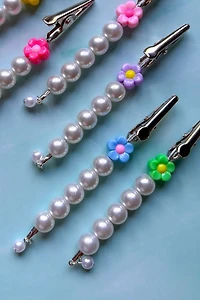Burner Babe Flower Pearl J Clip