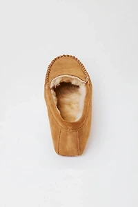 Minnetonka Suede Sheepskin Lined Softsole Venetian Slippers