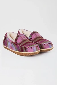 Minnetonka Tempe Slippers