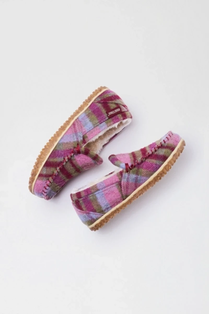 Minnetonka Tempe Slippers